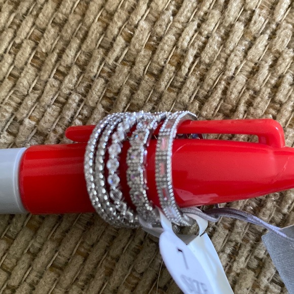 Five sterling silver cubic zirconia rings. Multiple sets - Picture 3 of 4